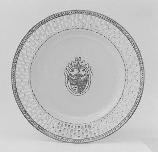 Plate (part of a service)