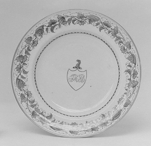 Soup dish (part of a service)