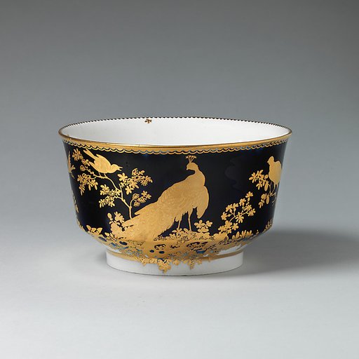 Cake bowl (part of a service)