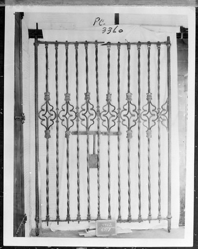 Gate (Reja)