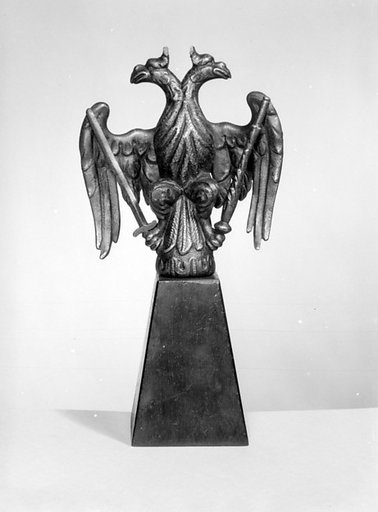 Finial