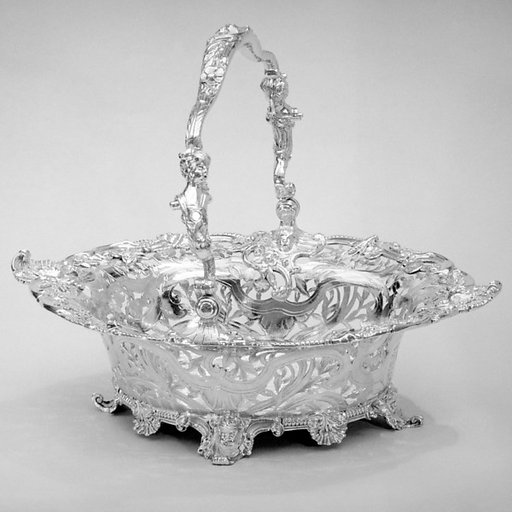 Cake basket