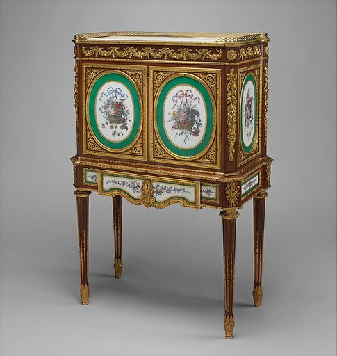 Drop-front desk (secrétaire à abattant or secrétaire en cabinet)