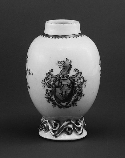 Tea caddy