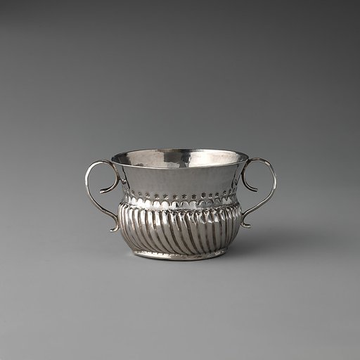 Miniature porringer