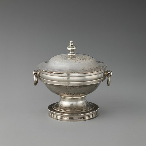 Miniature tureen with cover