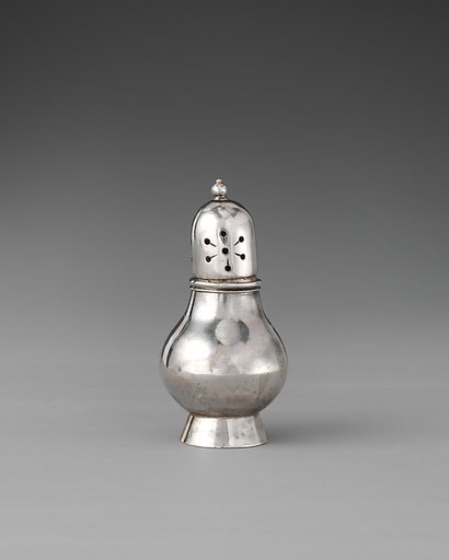 Miniature caster with cover