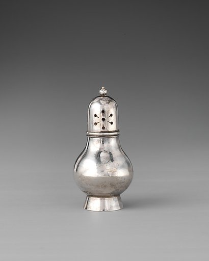 Miniature caster with cover