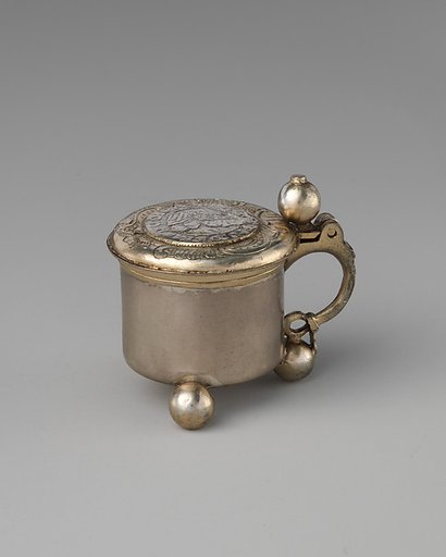 Miniature tankard
