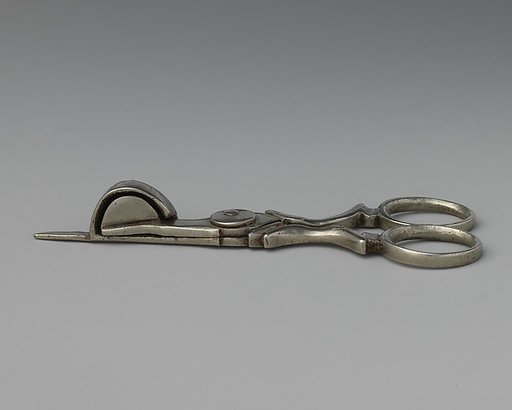 Miniature snuffers