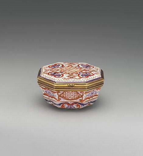 Snuffbox