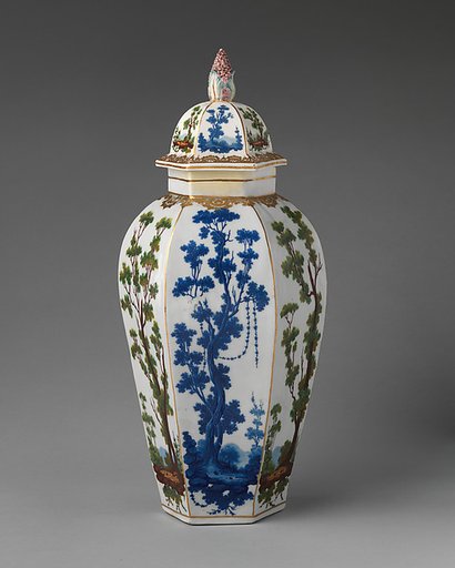 Vase with cover (part of a garniture of three vases)