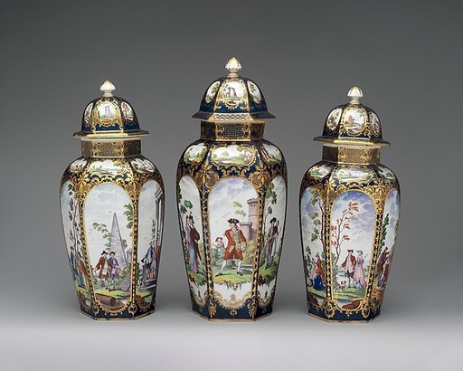 Covered vase