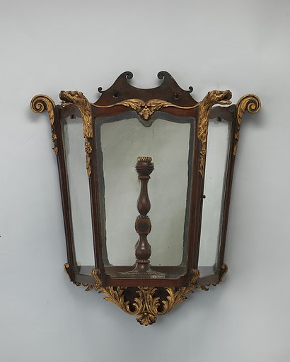 Wall lantern