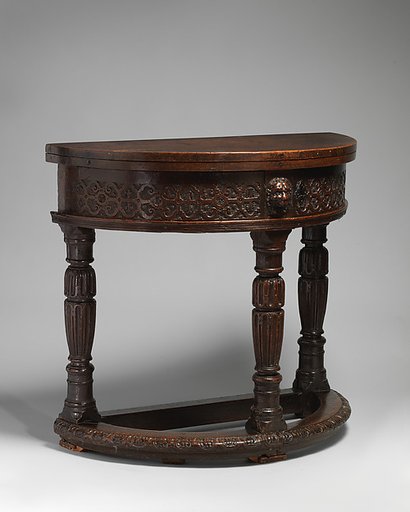 Folding table