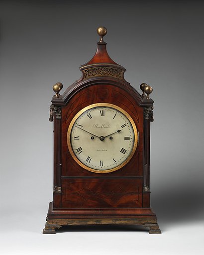 Mantel clock