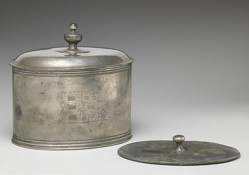 Tobacco box with crest of Eyre family