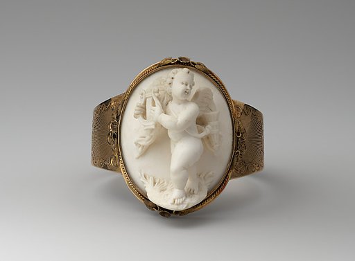 Bracelet (part of parure)