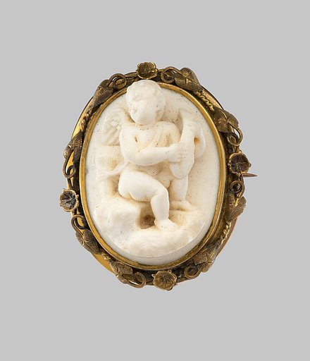 Earring (one of a pair) (part of parure)