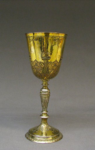 Standing cup