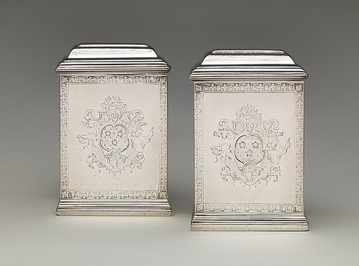 Tea caddy (one of a pair)
