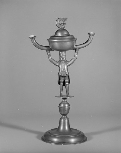 Oil lamp