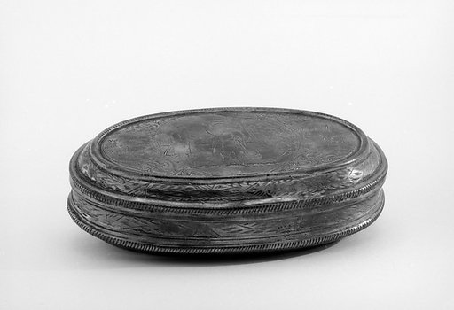Tobacco box