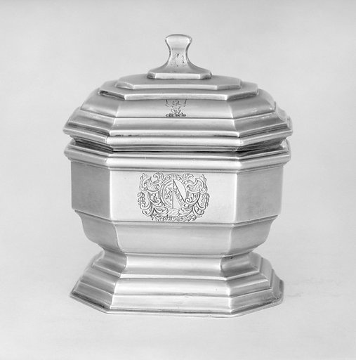 Sugar box
