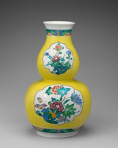 Double-gourd vase (one of a pair)
