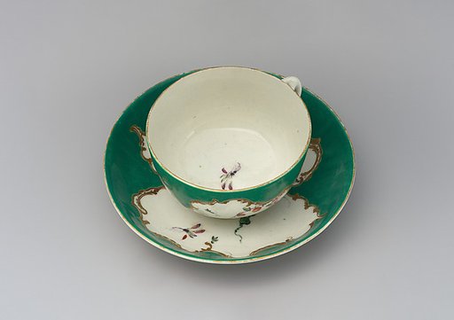 Saucer (part of a service)
