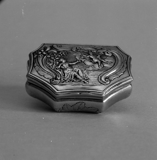 Snuffbox