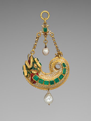 Pendant in the form of a fish
