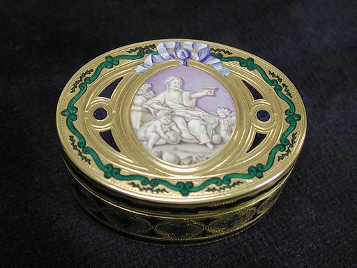 Snuffbox
