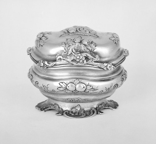 Small oval box
