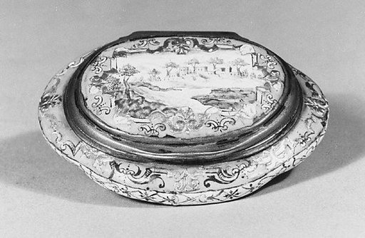 Snuffbox