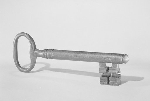 Pin key