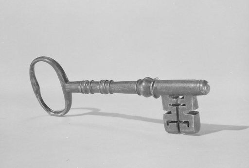 Pin key