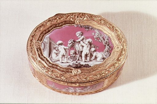 Snuffbox