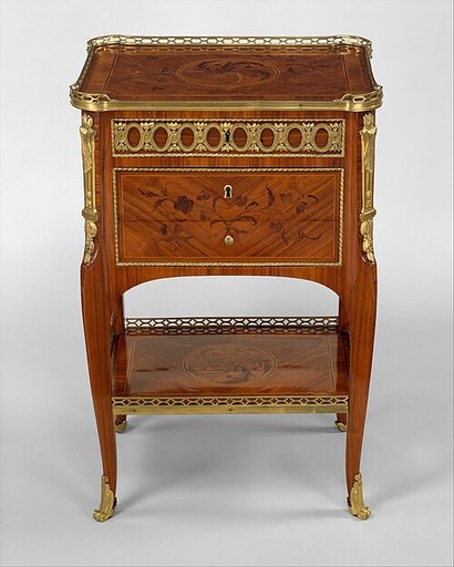Writing table