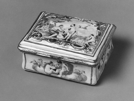 Snuffbox