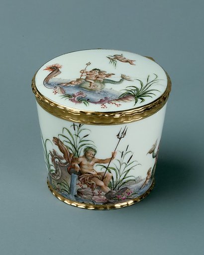 Snuffbox