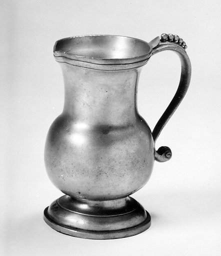Pitcher (Pot à Chenille)