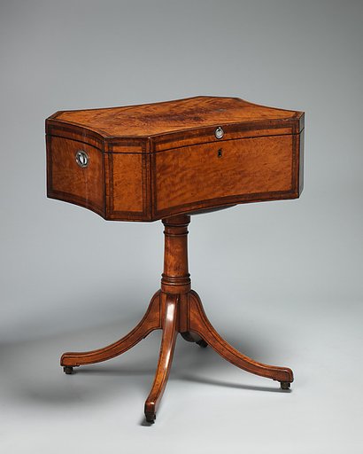 Teapoy with four oval tea caddies