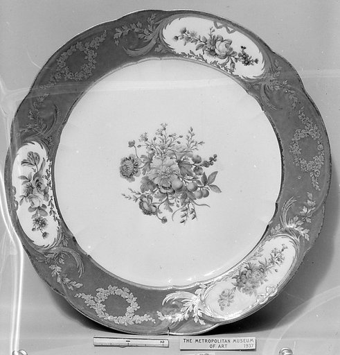 Plate (part of a service)
