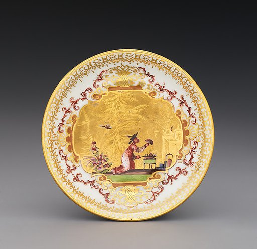 Saucer (part of a service)
