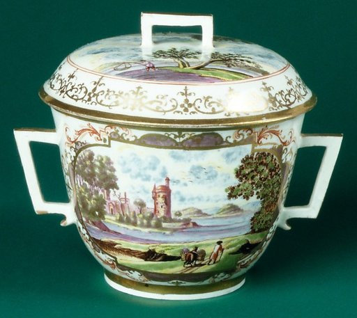 Bowl with cover (part of a set)