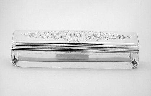 Crystal box with cover (part of a set)