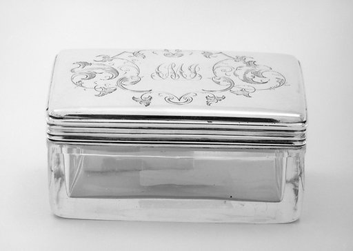 Pair of crystal boxes with covers (part of a set)