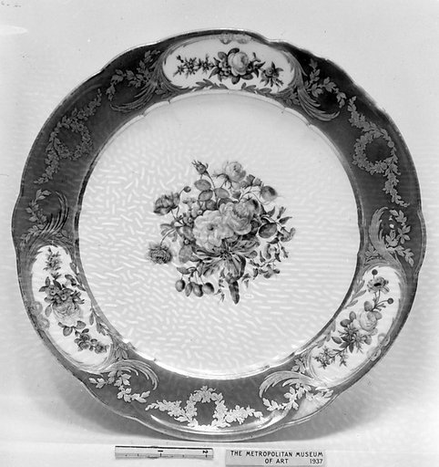 Plate (part of a service)