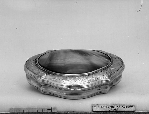 Snuffbox